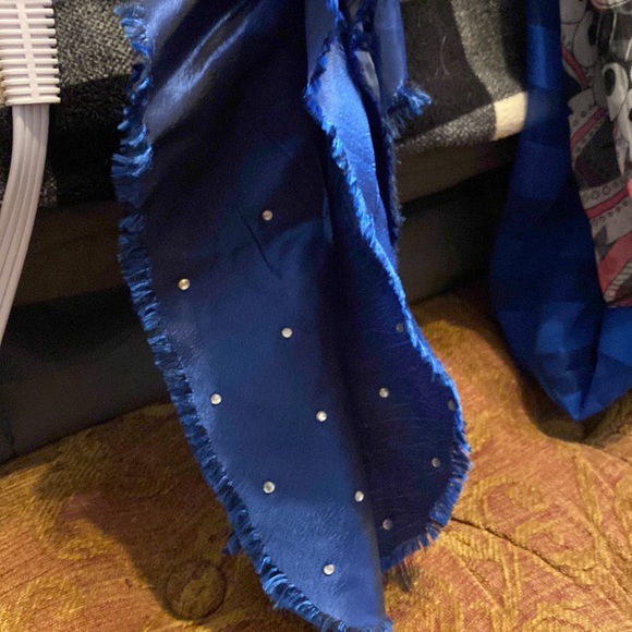 Scarf Bundle - Picture 6 of 6